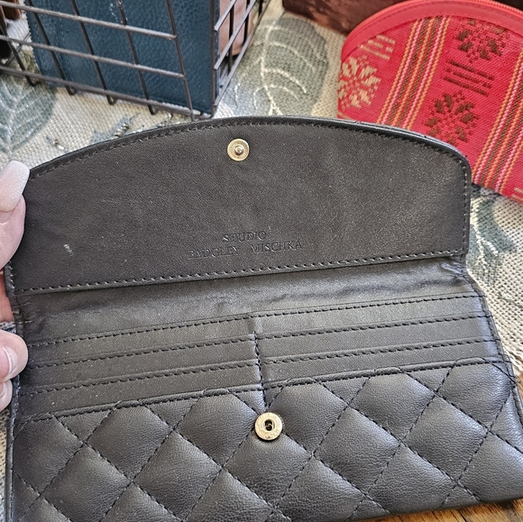 Badgley Mischka Quilted Wallet - Picture 4 of 5